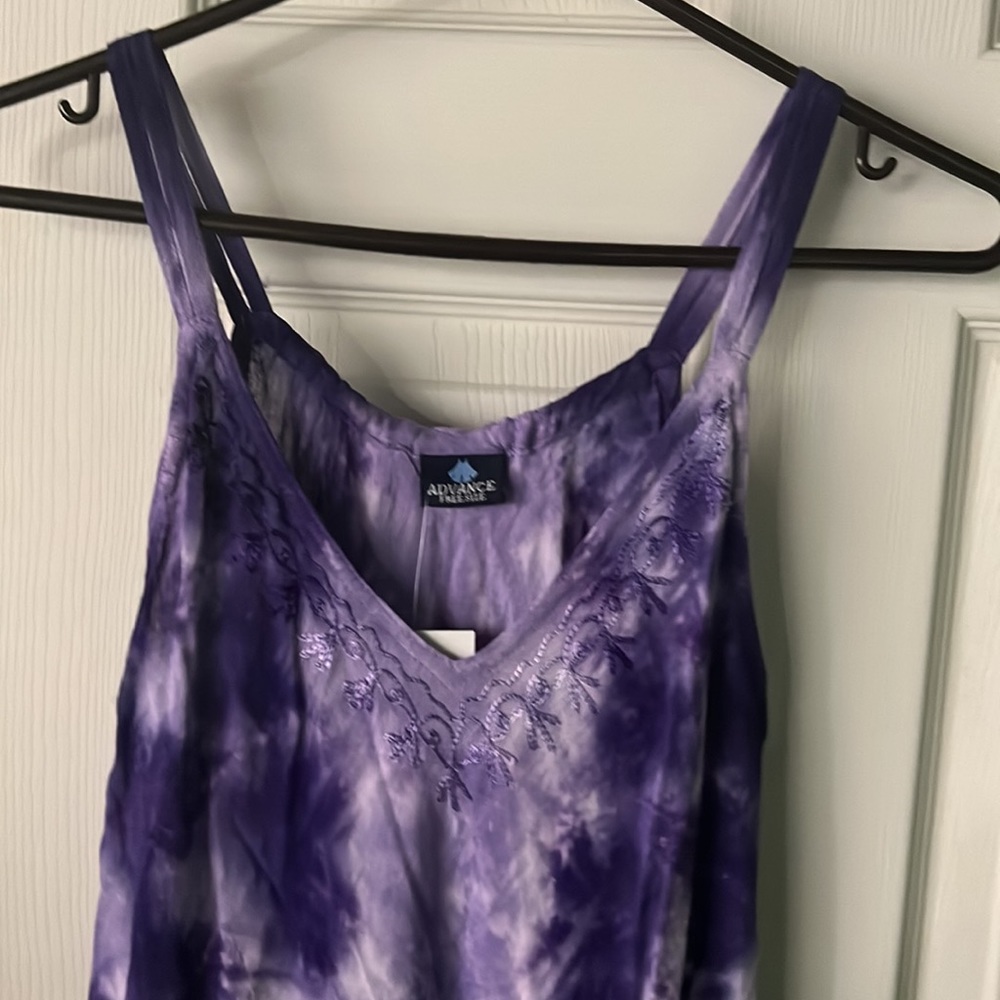 Dress - Picture 2 of 5